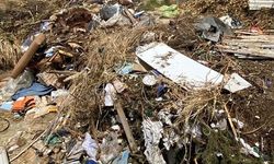 Çeşme’de kaçak moloz dökümüne çevrecilerden suç duyurusu!