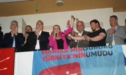 CHP Manisa'dan "mutlak butlan" kararına protesto!