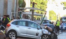 Araç yayaların arasına daldı, 8 kişi yaralandı