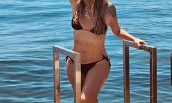 Yonca Evcimik, Karadağ'da tatilde