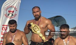 43. Karaadilli Yağlı Pehlivan Güreşleri'nin başpehlivanı Feyzullah Aktürk oldu