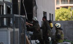 Bornova’da depo yangınına jet müdahale!