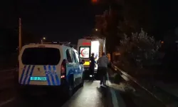 Otomobil ile kamyonet çarpıştı: 2 yaralı