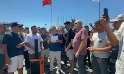Marmaris'te çarşı esnafı, belediyeyi protesto etti