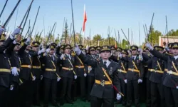 'Kılıçlı yemin' nedeniyle ihraç edilen komutanlar için görev iadesi kararı!