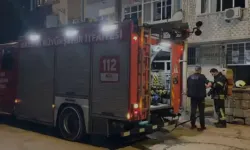 4 katlı binada yangın; 4 kişi dumandan etkilendi
