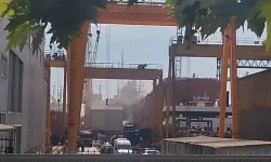 Tuzla'da tersanede gemide yangın