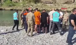 Serinlemek için girdiği Dicle Nehri'nde boğuldu