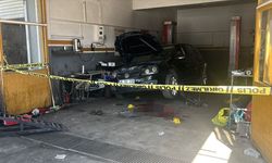 Tamircinin feci sonu: Liftten düşen otomobilin altında can verdi!