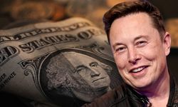 Elon Musk dünyanın ilk trilyoneri oldu!