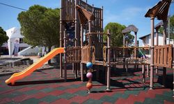 Çeşme'de park ve spor alanları yenileniyor