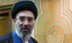 Hamaney: Darbe alan düşman İranlıları bölmeye çalışıyor