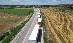 Sınır Kapısı’nda 20 kilometre TIR kuyruğu!