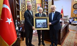 İZTO heyetinden Devlet Bahçeli’ye ziyaret!