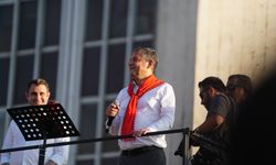 Ve CHP, İzmir'de ikiye bölündü: Alternatif il binası açıldı, Özel'den mesaj seli!