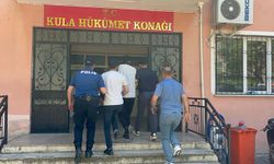 Manisa'da pompalı tüfekli saldırı: 1'i ağır 2 yaralı!