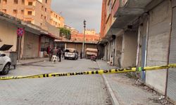 Sokak ortasında bıçaklı kavga: 1 kişi can verdi