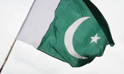 Pakistan'da şiddetli rüzgar ve toz fırtınası can aldı