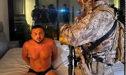 Kırmızı bültenle aranıyordu... İşveçli baron Çeşme'de yarı çıplak yakalandı!