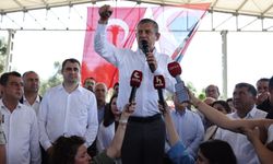 Özgür Özel'den Bayındır'da mesajlar: Kocaoğlu'nu ve Soyer'i andı, Tugay'ı pas geçti!