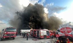 Şanlıurfa'da 10 katlı binada yangın