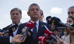 Yeni Parti için geri sayım başladı: Logosu nasıl olacak, hangi renkler kullanılacak?