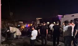 Otomobil ile kamyonun çarpıştığı kazada ölü sayısı 3'e yükseldi!