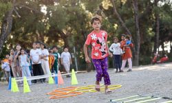 Çocuklar Kadifekale’de doyasıya eğlendi
