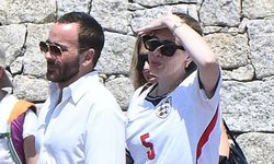 Adele tatilde İngiltere formasıyla