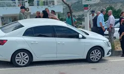 Taziyeye giderken otomobilin çarptığı kadın öldü