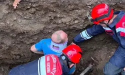 Vücudunun bir bölümü toprak altında kalan işçi kurtarıldı
