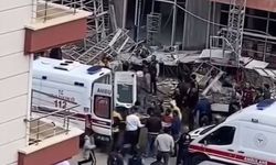 Binanın iskelesinin düştü: 3 kardeş işçi yaralandı!