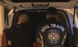 Yol kesen sürücü kamerayı görünce ters yönden kaçtı: 252 bin lira ceza!