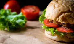 Restoranları satışa çıkarıldı... Ünlü fast food markası iflas etti!