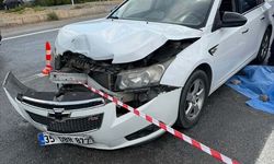 Otomobille çarpışan motosikletin sürücüsünden kötü haber!