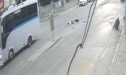 Motosiklete çarpan otomobilin sürücüsünün kaçtı