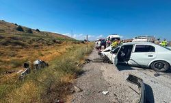 İki otomobilin çarpıştığı kazada 6 kişi yaralandı