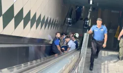 Faciadan dönüldü: Görme engelli kişi metro raylarına düştü!