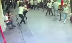 Taksici ile duraktaki şoförler arasında bıçaklı kavga: 2 yaralı!