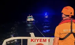 Çanakkale'de sürüklenen tekne kurtarıldı!