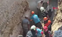 Konut inşaatında göçük: 2 işçi toprak altında
