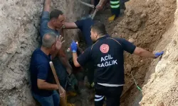 Göçük altında kalan işçiyi itfaiye kurtardı!