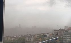 Meteoroloji uyarmıştı: İstanbul'da fırtına etkili oldu!
