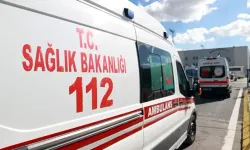 Yangına giden itfaiye aracı devrildi: 3 itfaiyeci yaralandı