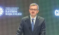 İletişim Başkanı Duran'dan '10'uncu yıl hatıra rozeti' paylaşımı