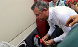 Özel, Madımak'ta anma törenine katıldı!