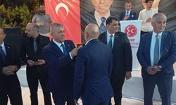 Torbalı'da MHP'ye katılan 350 kişiye rozet takıldı!