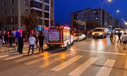 Yayalara çarpan otomobilin site bahçesine devrildi: 3 yaralı!