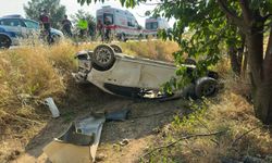 Korkutan kaza: Otomobil şarampole devrildi!