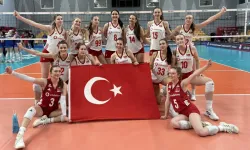 Genç milliler Avrupa Şampiyonası'nda 6'da 6 yaptı: Namağlup yarı finalde!